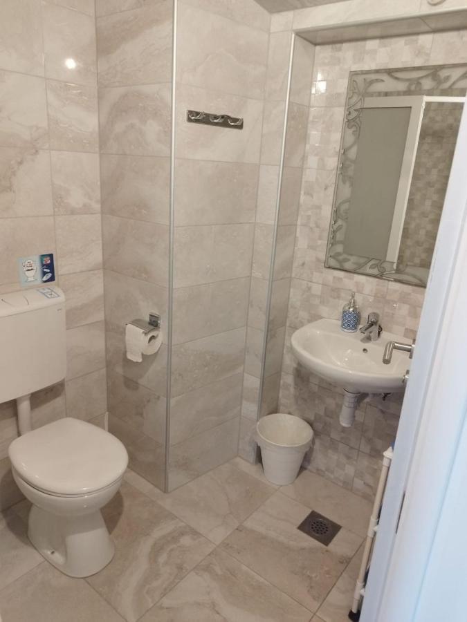 Apartments Mare - 150 M From Beach Brela Esterno foto