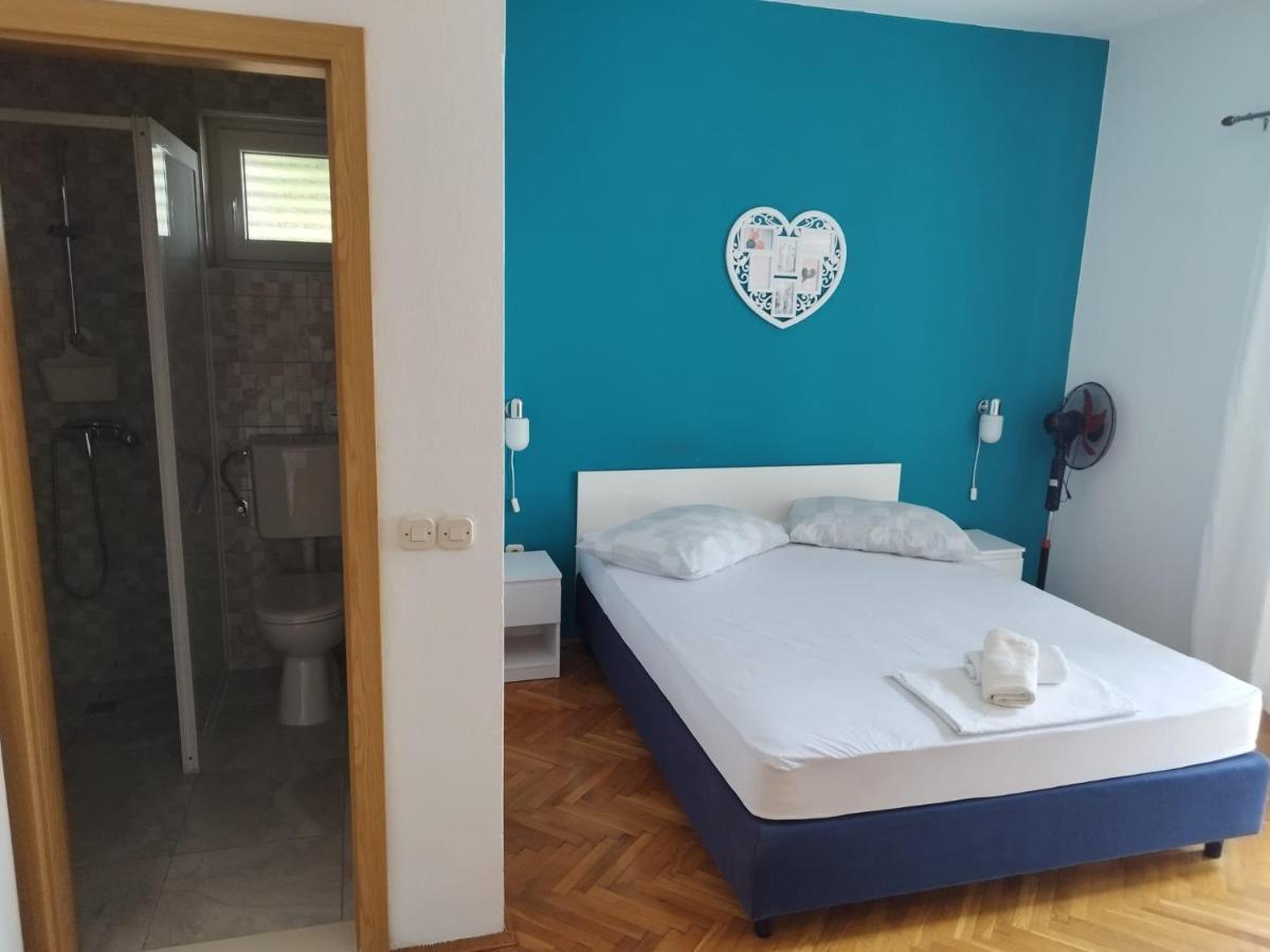 Apartments Mare - 150 M From Beach Brela Esterno foto