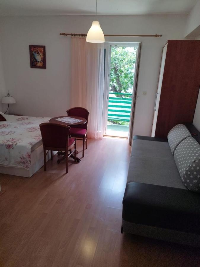 Apartments Mare - 150 M From Beach Brela Esterno foto