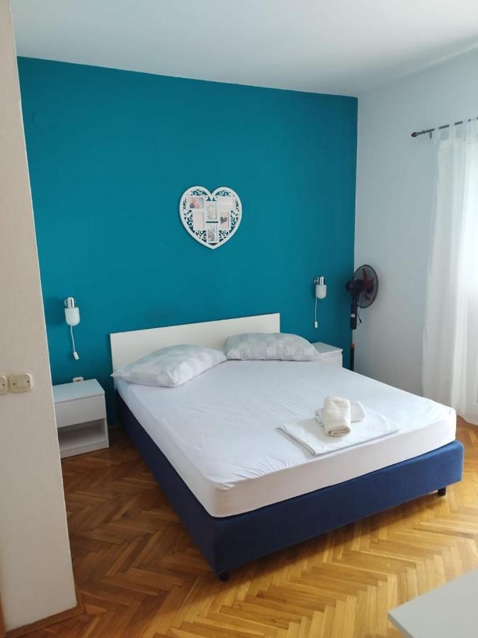 Apartments Mare - 150 M From Beach Brela Esterno foto