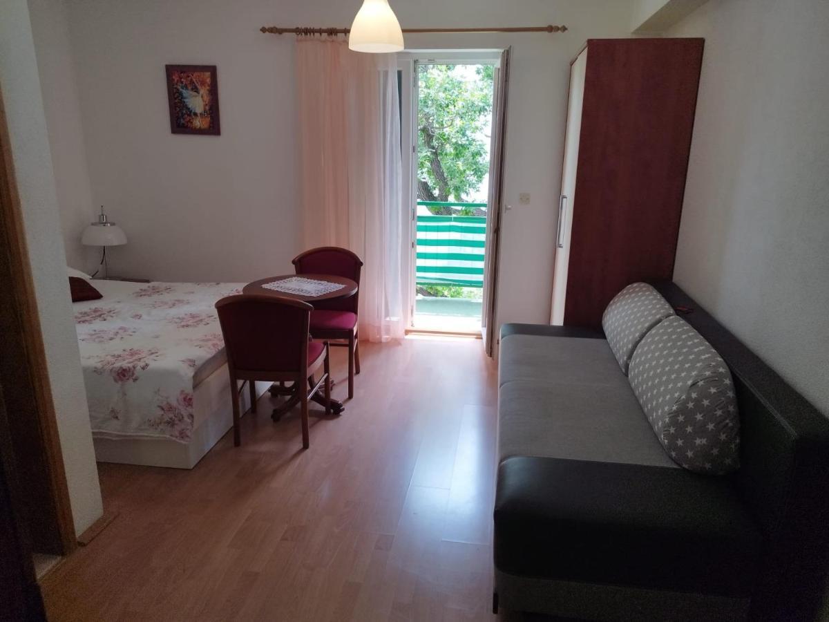 Apartments Mare - 150 M From Beach Brela Esterno foto