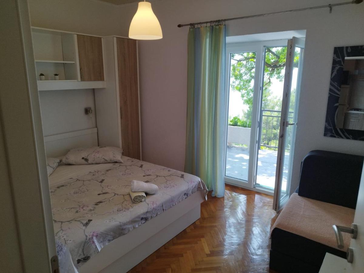 Apartments Mare - 150 M From Beach Brela Esterno foto