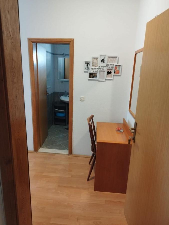 Apartments Mare - 150 M From Beach Brela Esterno foto