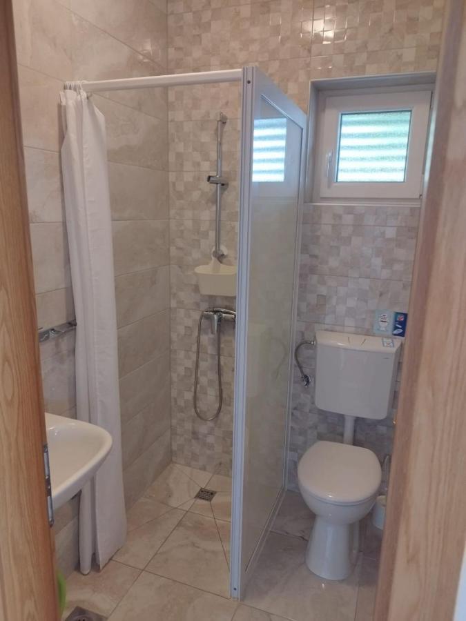 Apartments Mare - 150 M From Beach Brela Esterno foto